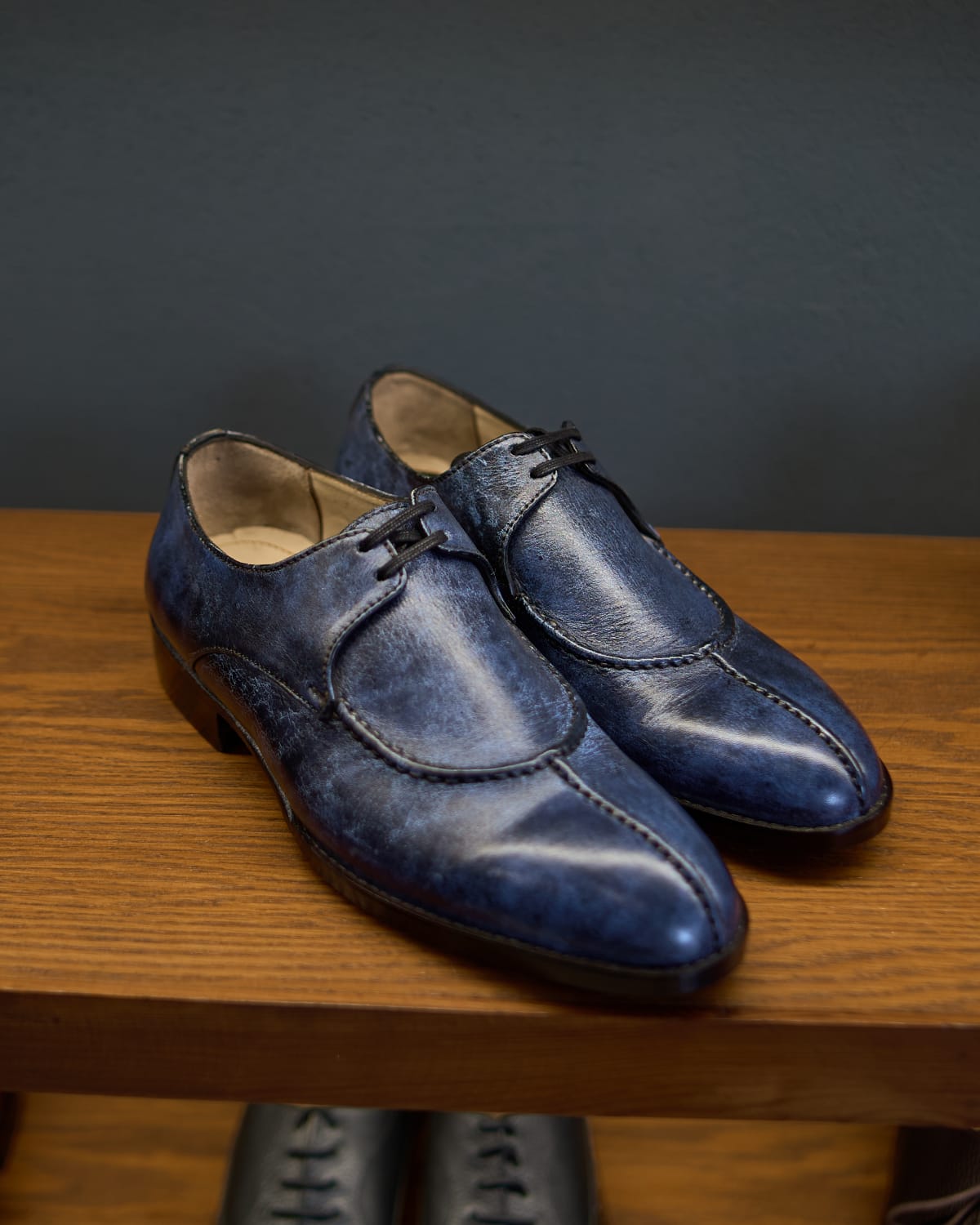 Midnight Navy Hand-Burnished Split-Toe Derby – The Apex of Quiet Luxury