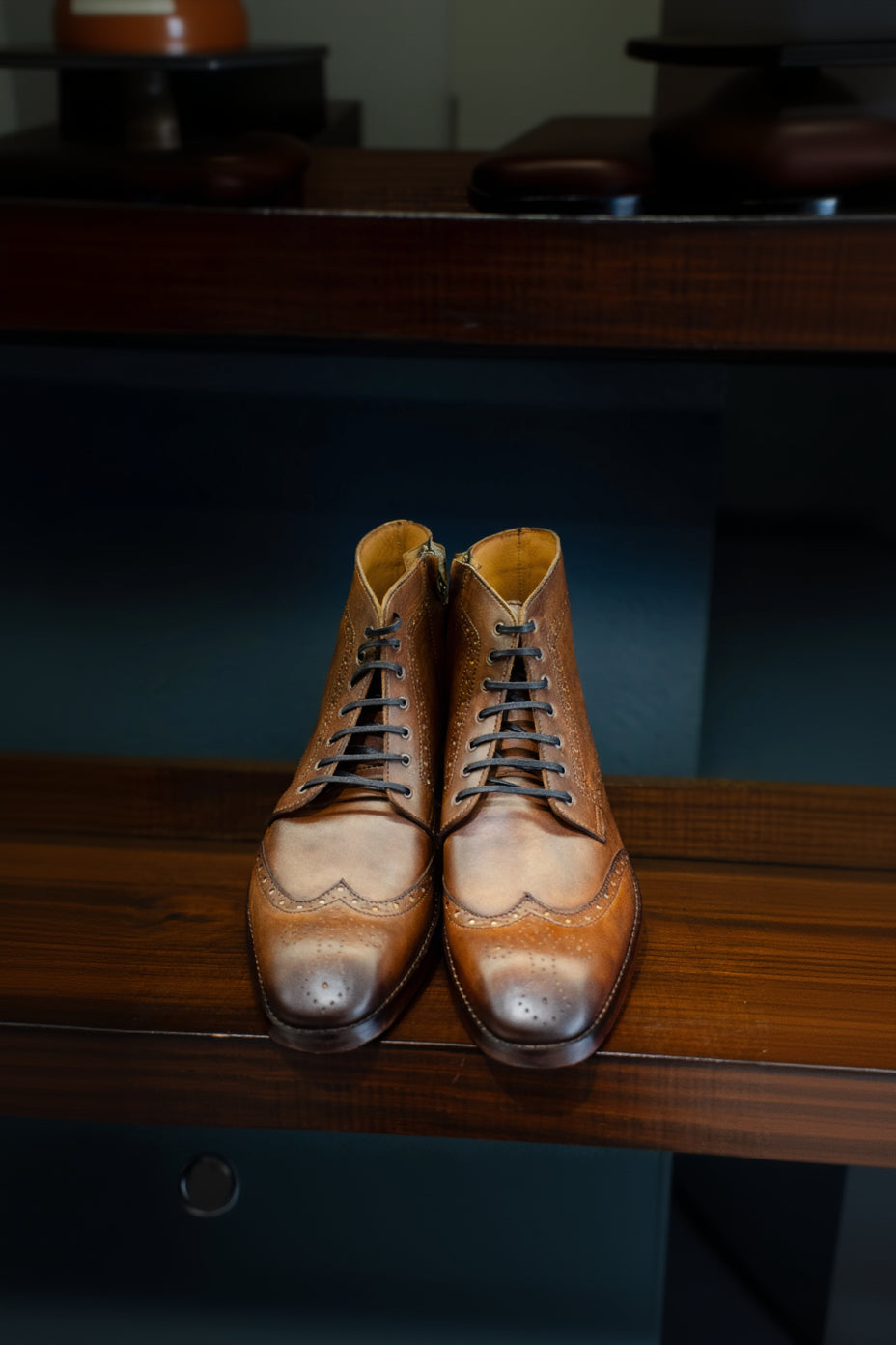 Men’s Hand-Burnished Leather Wingtip Boots