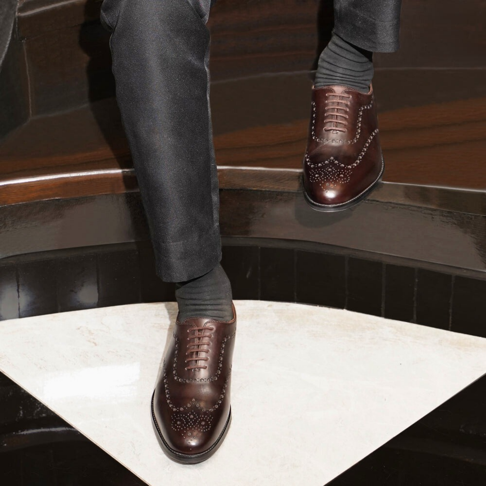 Handgefertigte Oxford-Brogues aus braunem Leder für Herren – Klassische formelle Schuhe