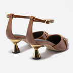 GLÄNZEND HELLBRAUNE PUMPS