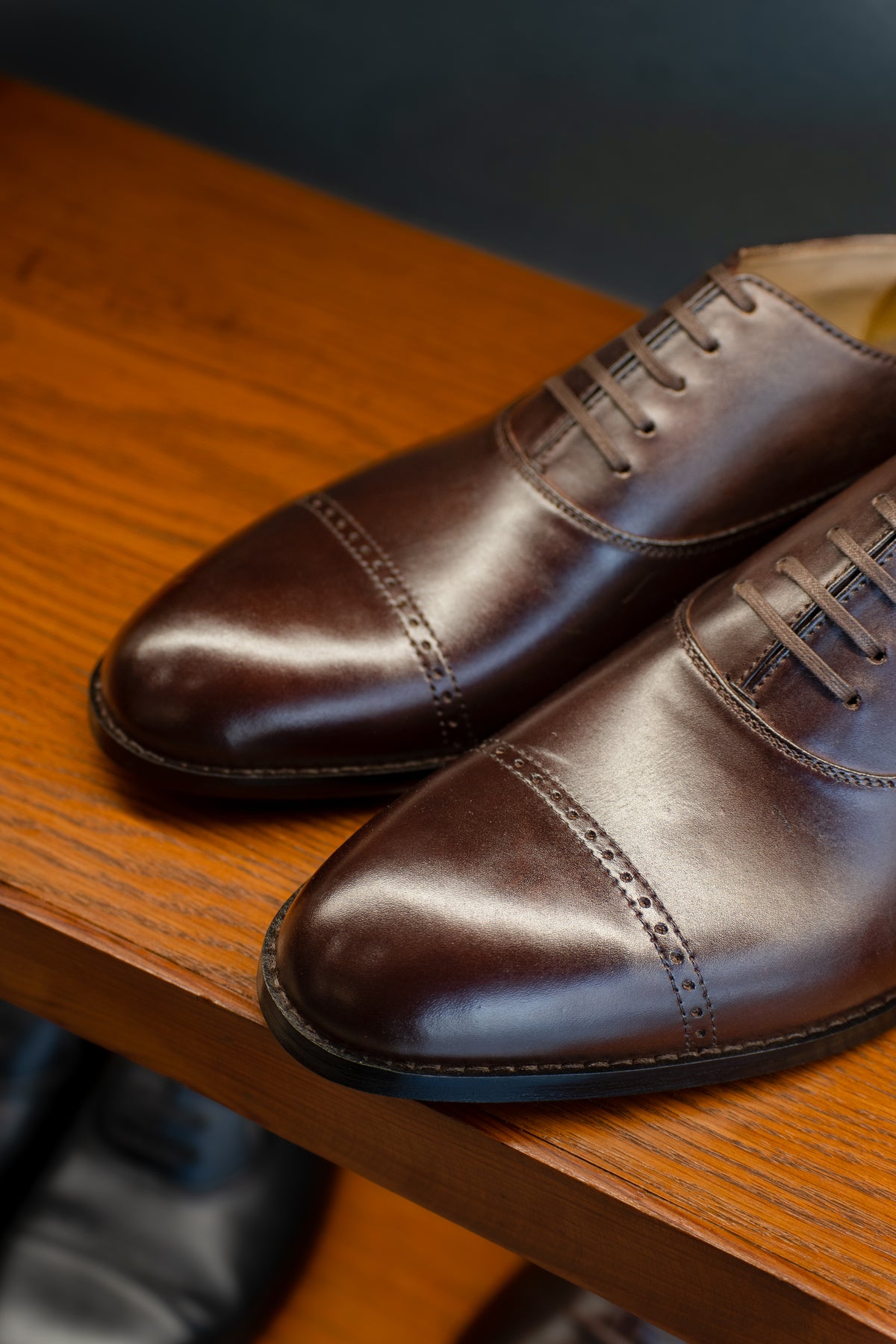 Men's Brown Hand-finished Cap-toe in Dark Brown styled for dress wear, Harmain Leathers