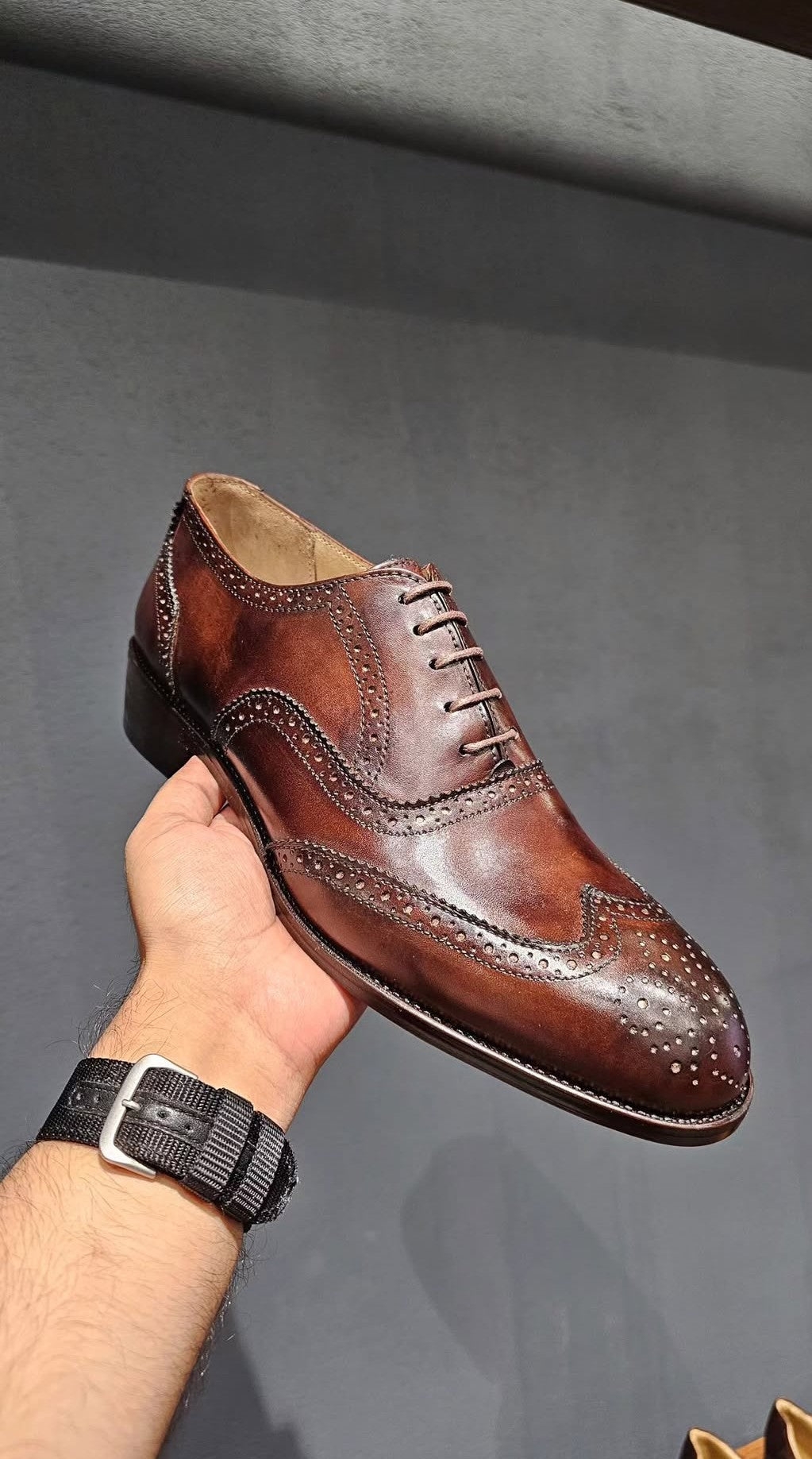 Harmain Leathers Unisex Signature Leather Men's Hand-burnished Tan Leather Wingtip Brogues, front view