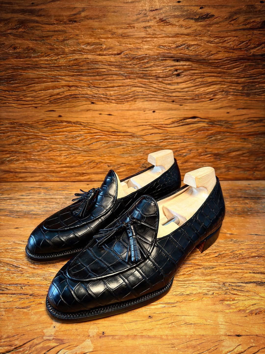 Men's Animal Handmade Black Alligator Embossed Leather Tassel Loafers for Men styled for dress wear, Harmain Leathers
