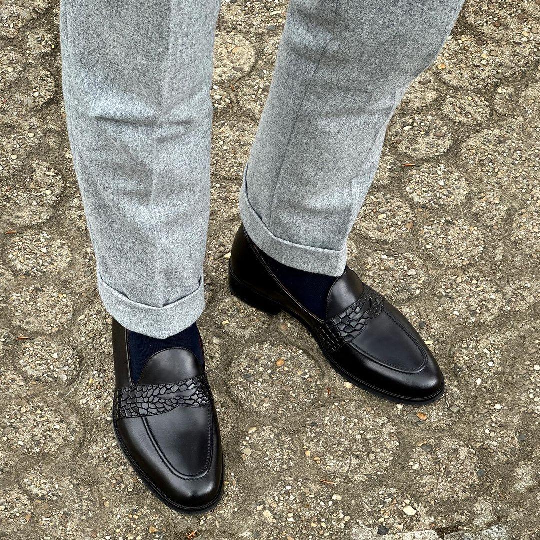 Schwarze Leder-Loafer mit Kroko-Strukturband | Formelle Herren-Loafer