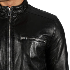 SCHWARZE LEDERJACKE